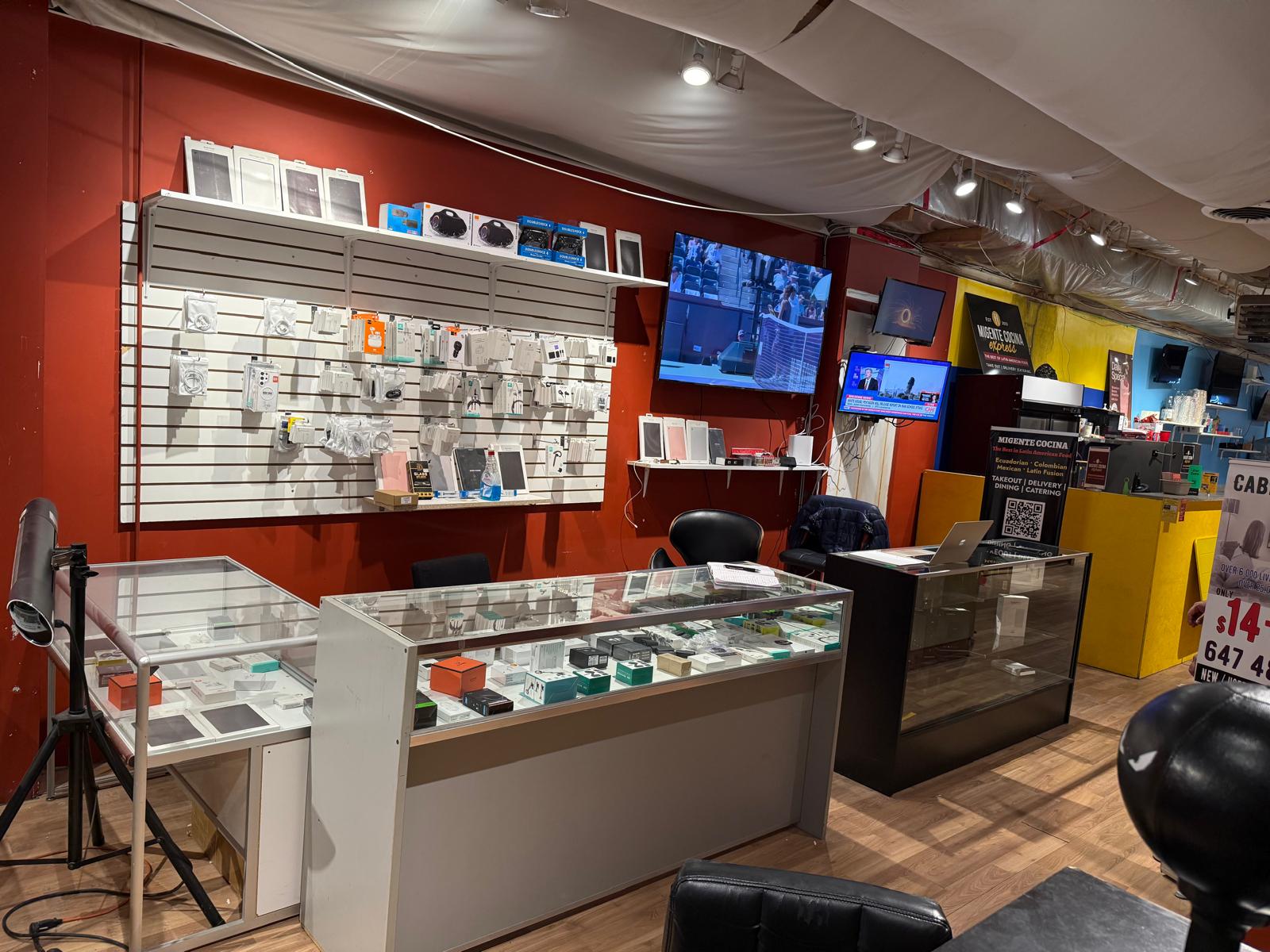 Store interior 1